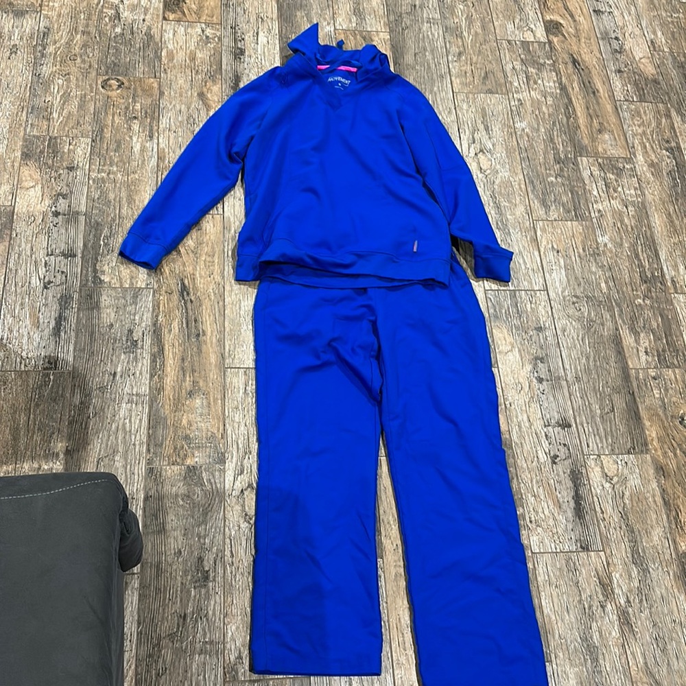Movement women’s scrubs